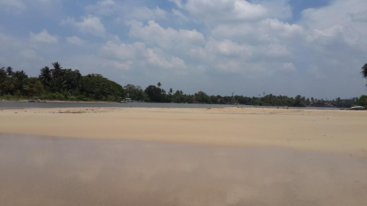 Estuary Hotel Matara Exterior photo